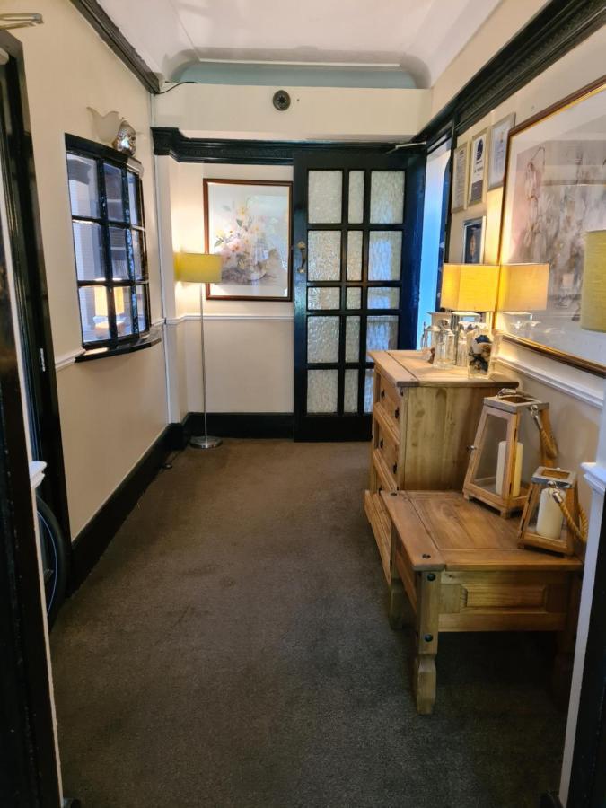 Tudor Lodge Hotel Nottingham Esterno foto