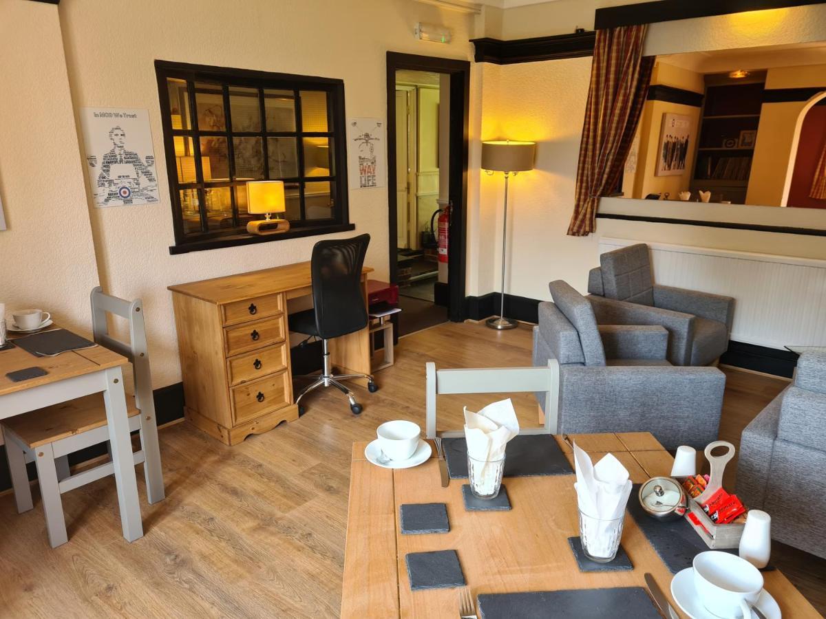 Tudor Lodge Hotel Nottingham Esterno foto